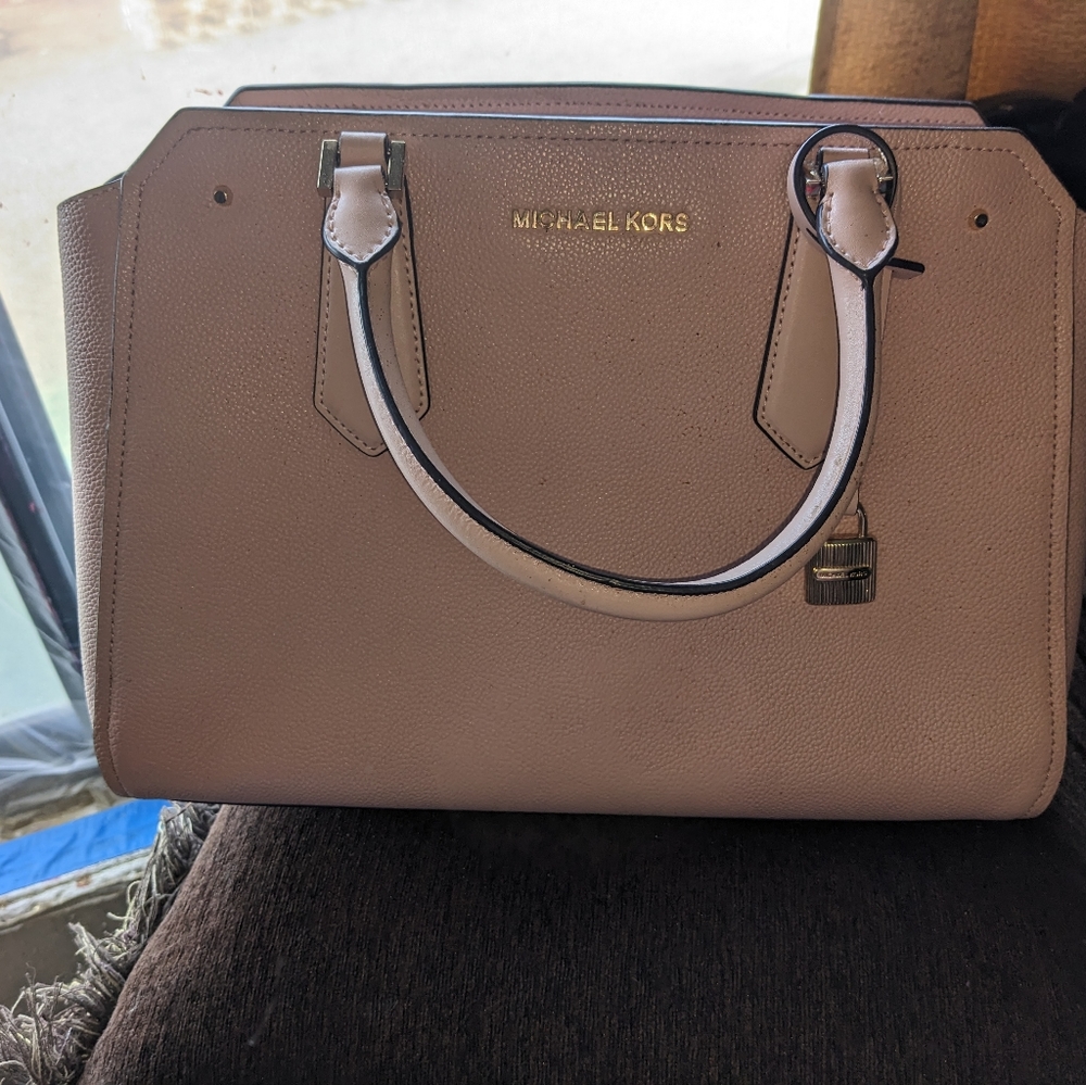 Michael kors purse